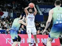 开云体育官网-包含热门球队受伤病困扰，冲冠形势变数较大的词条