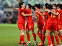 开云体育电脑版-顶尖对手：女足队员迎战强敌