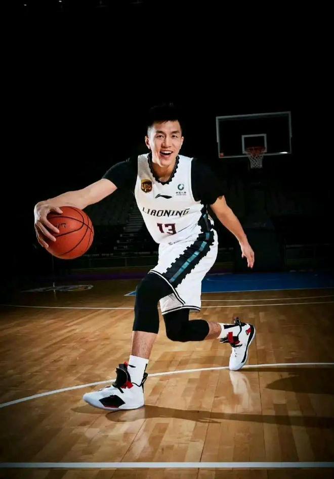 郭艾伦NBA夏季联赛集锦：对阵国王砍下20分5助攻的简单介绍