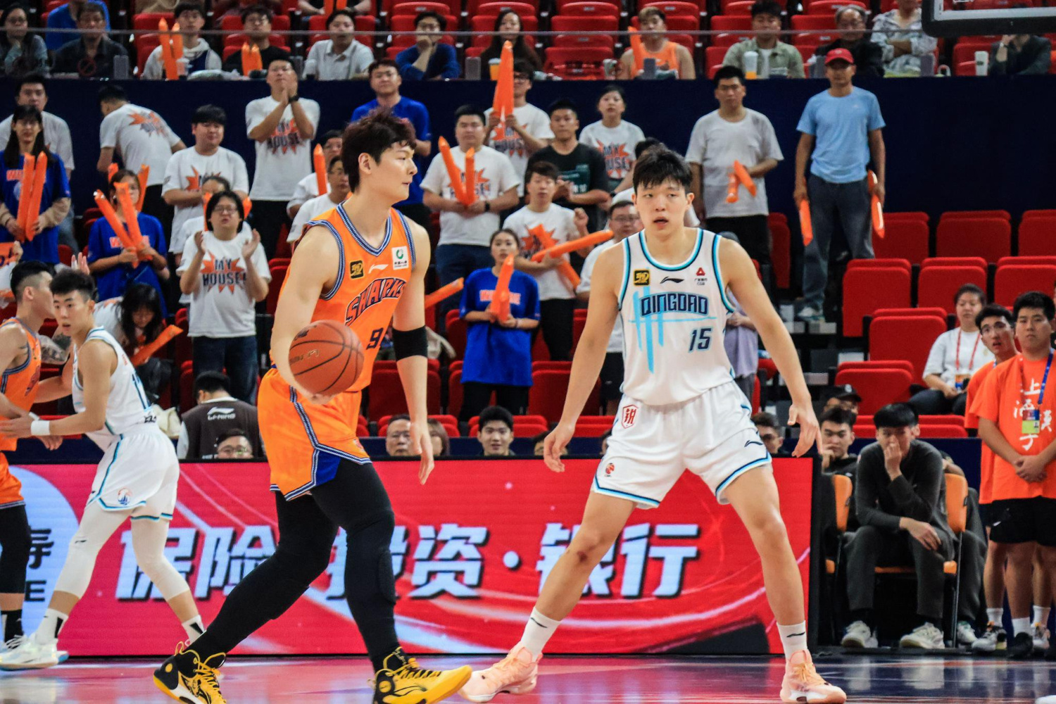 王睿泽30分杨瀚森29+10+7青岛击败深圳的简单介绍